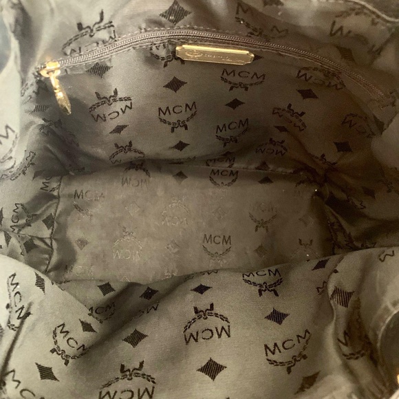 Genuine MCM Medium black Bucket Crossbody bag - Picture 6 of 8